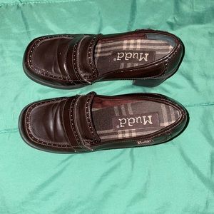 Mudd Brown Shoes, Size 8, creased